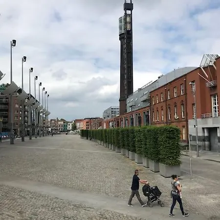City Centre Apt With Balcony Great Location & Neighborhood Dublin